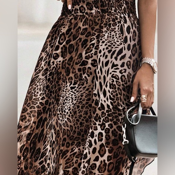 Smocked Waist Leopard Print Skirt - Picture 5 of 5